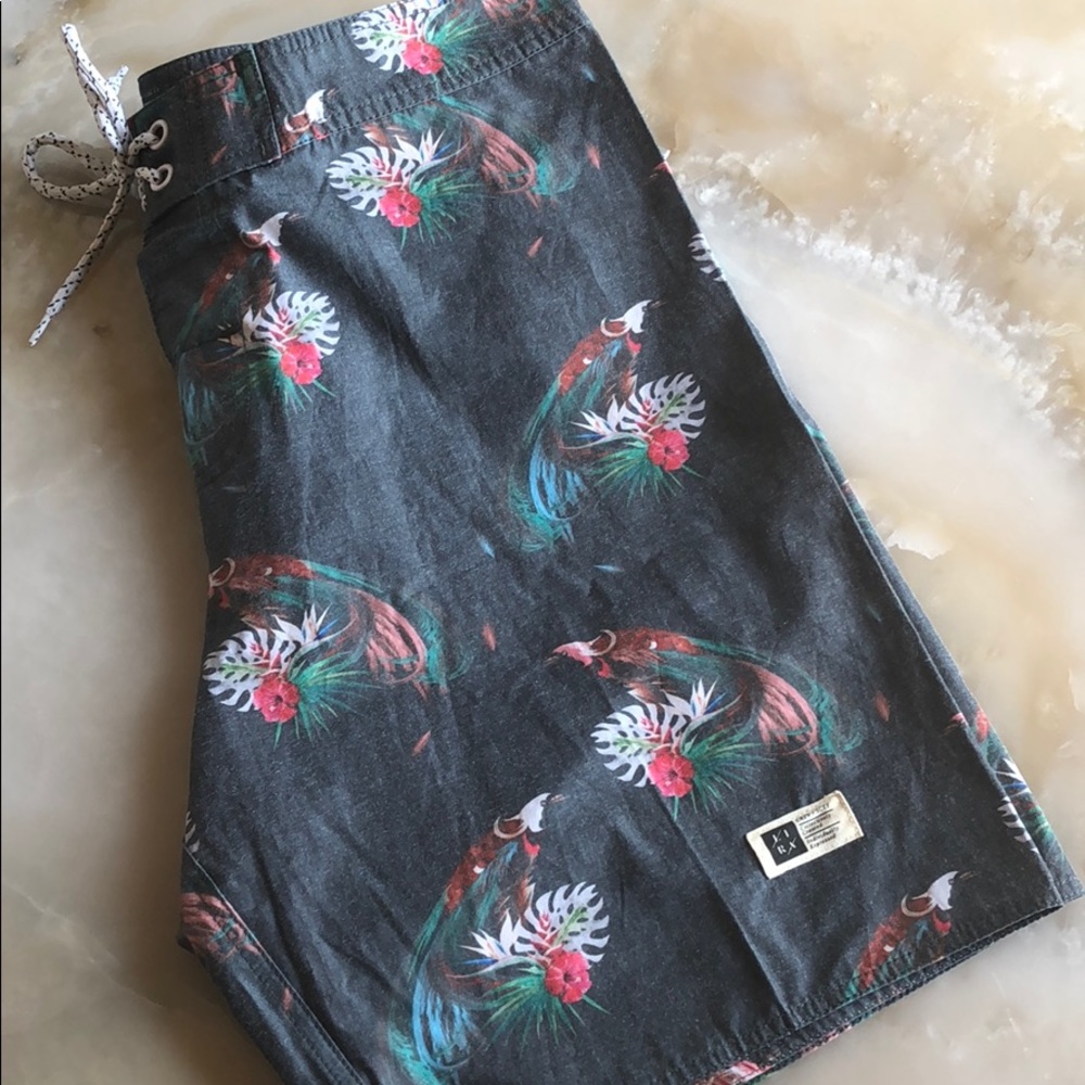 Men’s new with tags Lira board shorts